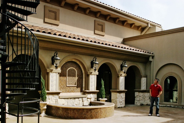 Piazza at the Village Courtyard